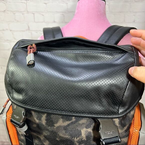 COACH Ranger Backpack With Animal Camo Script Print NWT Perfect for the Traveler - Picture 6 of 16
